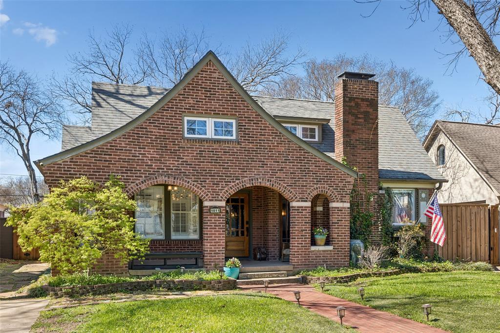 1011 N Clinton Avenue