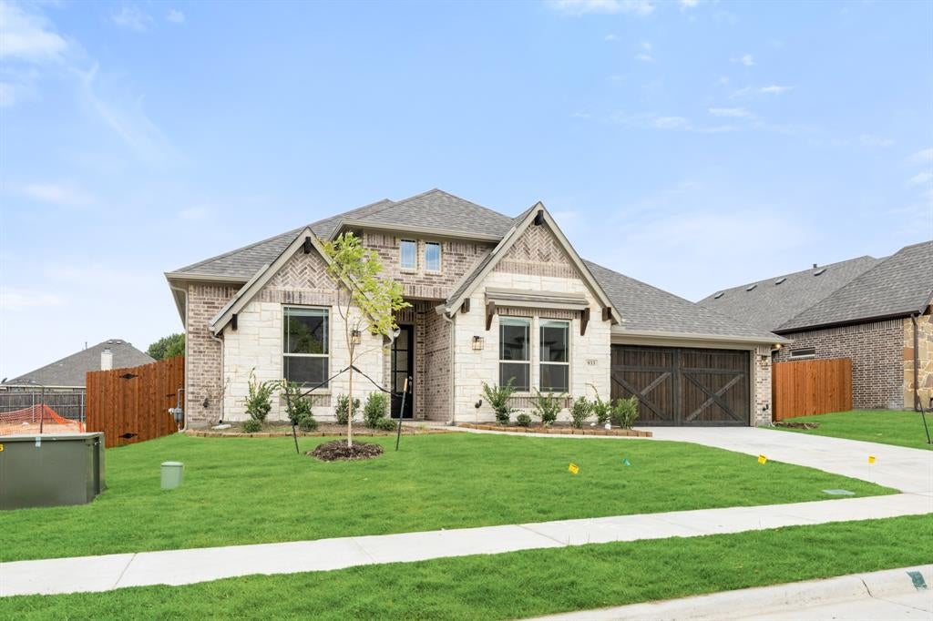 933 Cardinal Drive