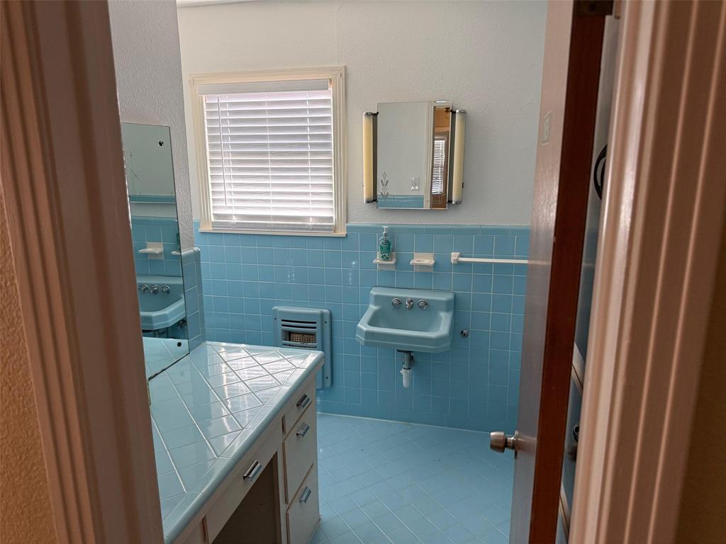 Millsap Rev Add - Commercial Lease