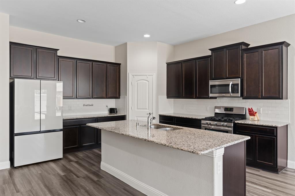 Rivendale By The Lake Ph 2 - Residential