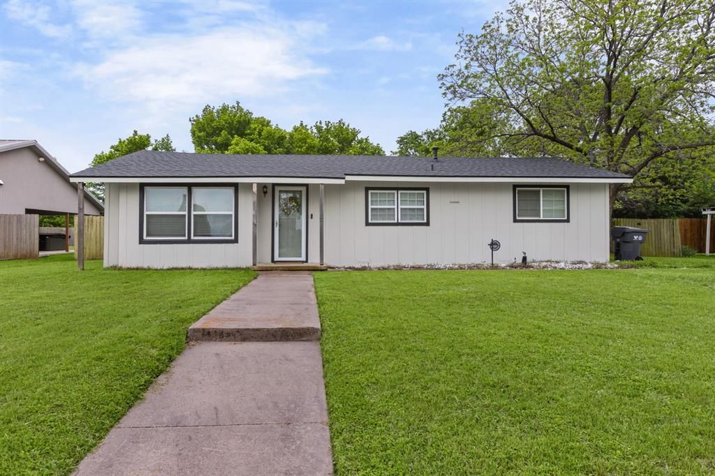 Photo of 1401 Kilgore Lane, Waco, TX 76705 (MLS # 21233317)