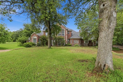 351 Cattlebaron Parc Drive Fort Worth TX 76108