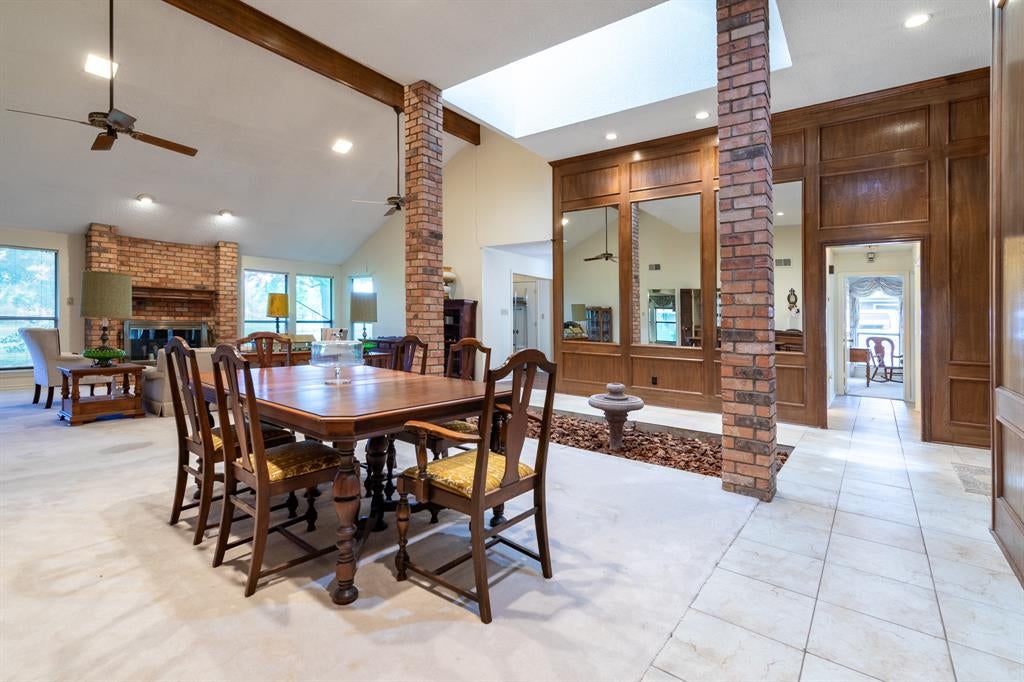 1525 Inverness Road