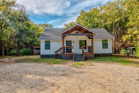 Photo of 1223 Leo Andrews Road, Whitesboro, TX 76273 (MLS # 21418526)
