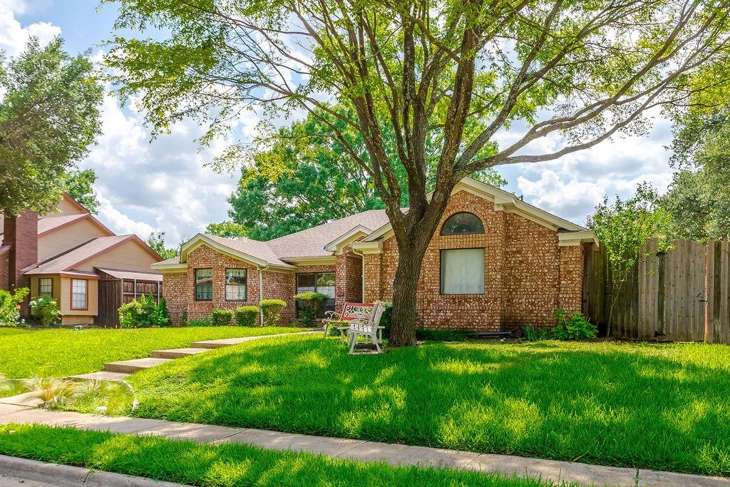 800 Fawn Valley Drive