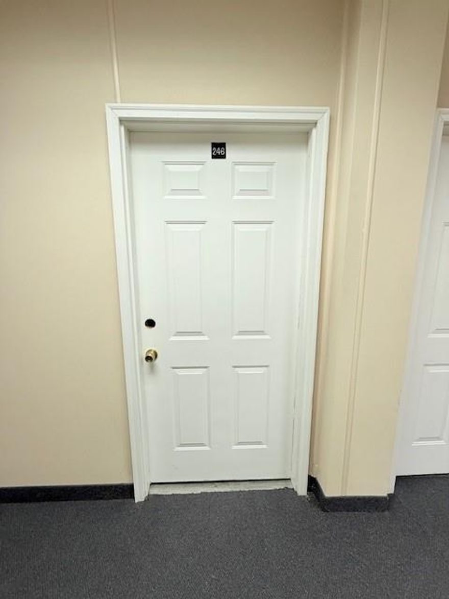 Professional Office Space 

Private office space ideal for a small business, solo professional, or satellite office. Features an open layout with neutral finishes.

Features:

Bright, clean interior with neutral finishes

Ideal for one to three users

Great for consultants, therapists, or remote teams

Convenient location with easy client access