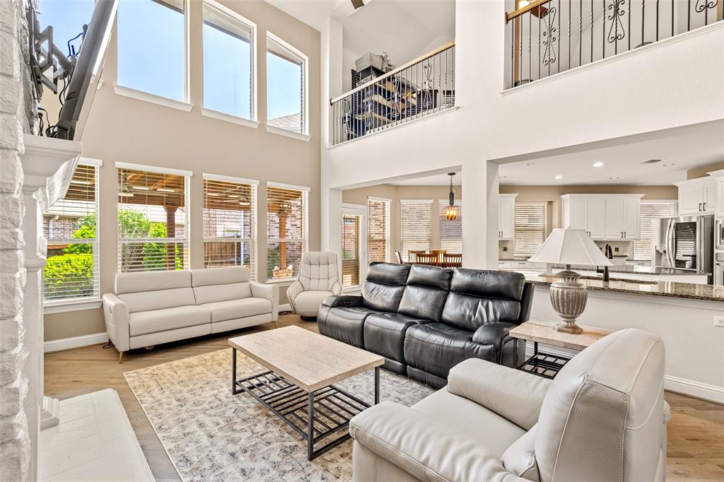 8255 Lindsay Gardens