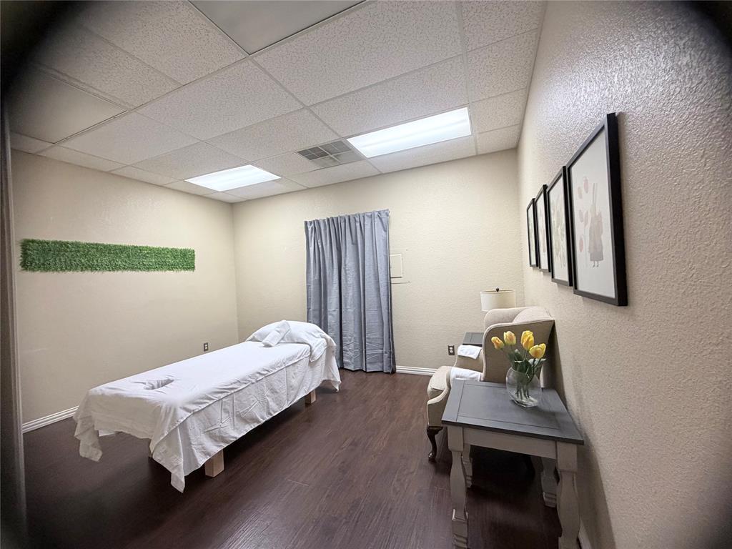 Heritage Square Condo - Commercial Sale