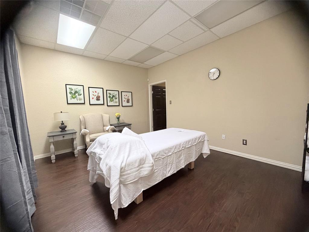 Heritage Square Condo - Commercial Sale