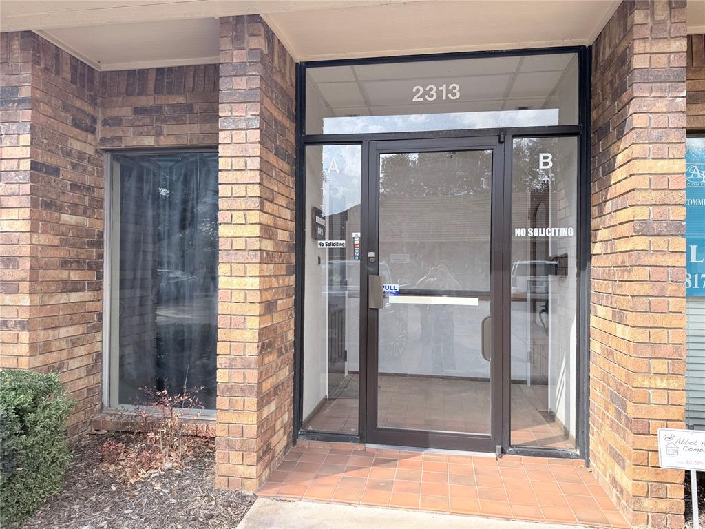 2313 Roosevelt Drive A