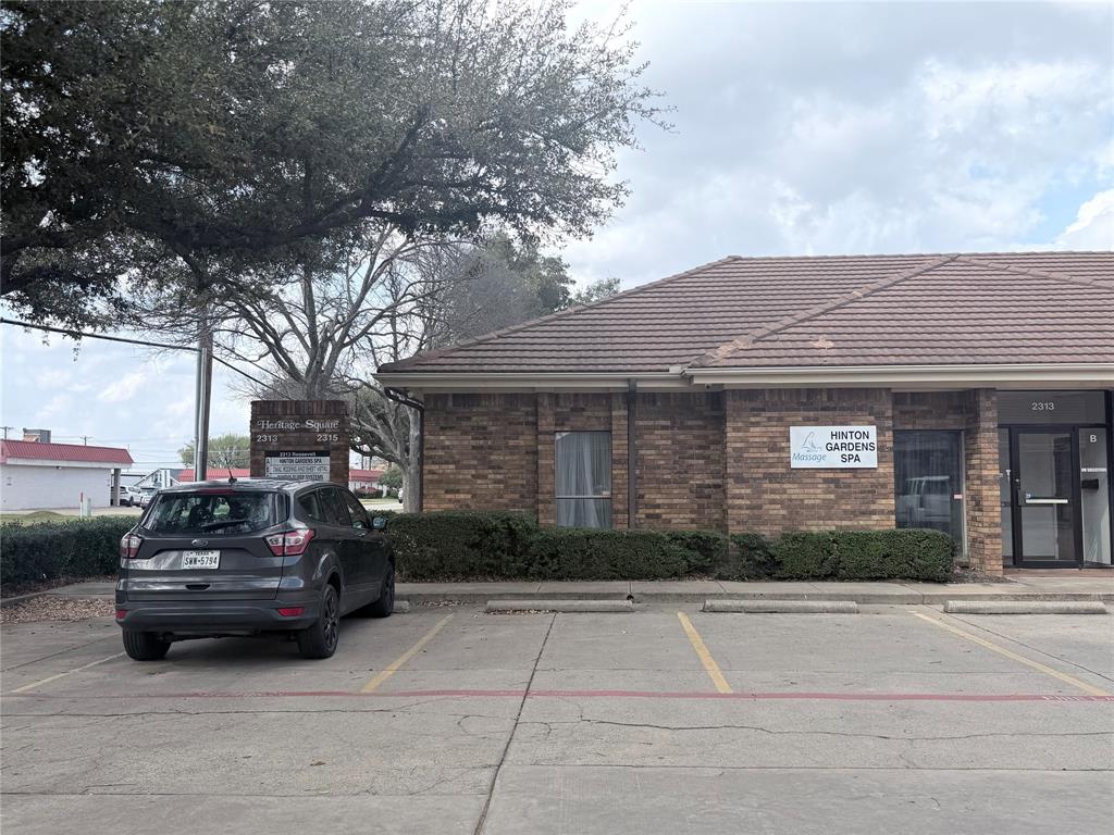 2313 Roosevelt Drive A