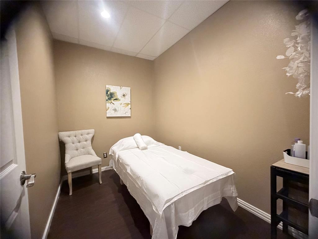 Heritage Square Condo - Commercial Sale