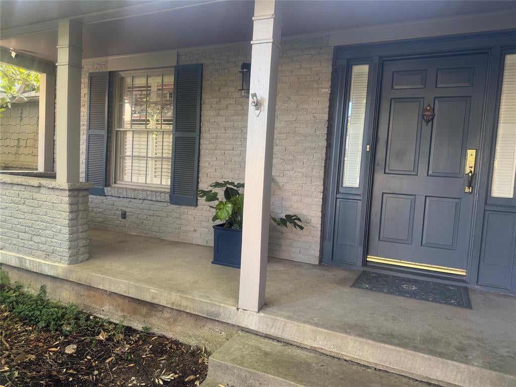 8910 Guernsey Lane