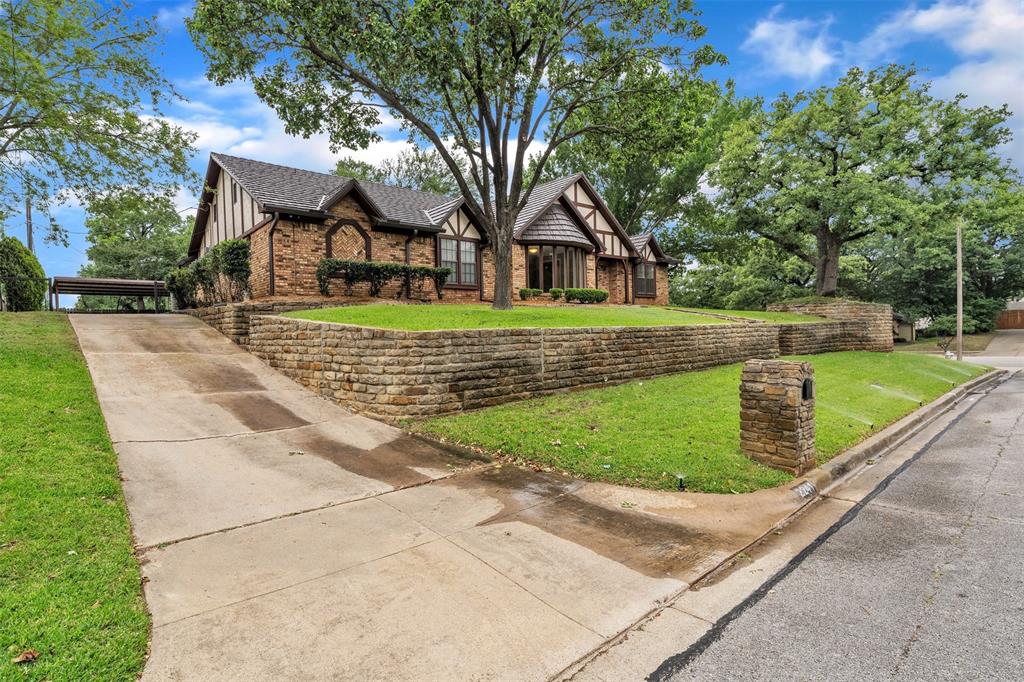 2241 Mountainview Drive