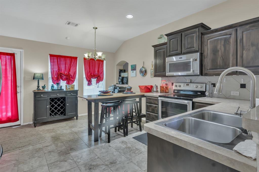 529 Beechgrove Terrace