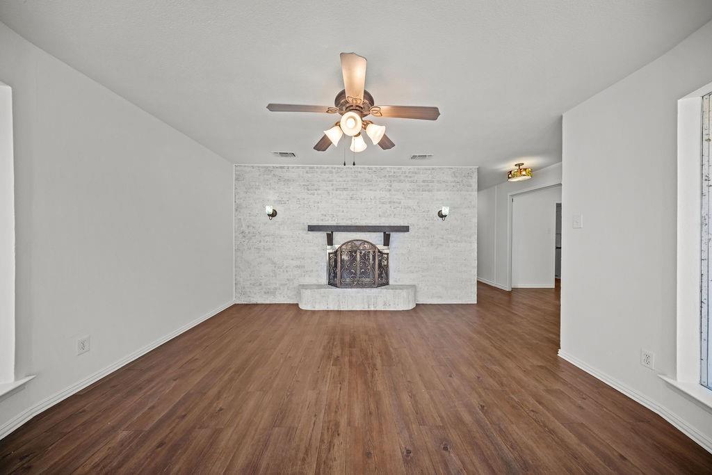 203 Oak Forest Trail