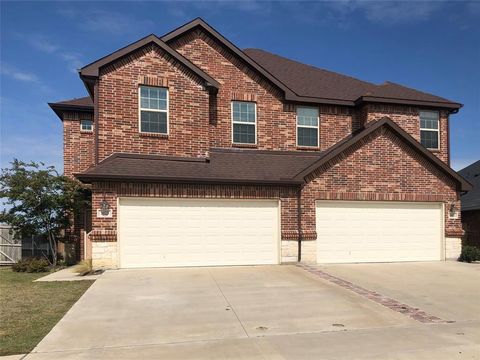 Photo of 1023 Skyview Court, Midlothian, TX 76065 (MLS # 21165409)