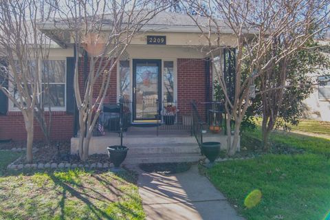 2209 10TH Street Brownwood TX 76801