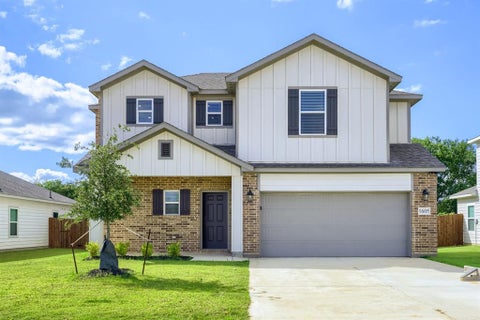 Photo of 1605 Annabelle Street, Cleburne, TX 76031 (MLS # 21388474)