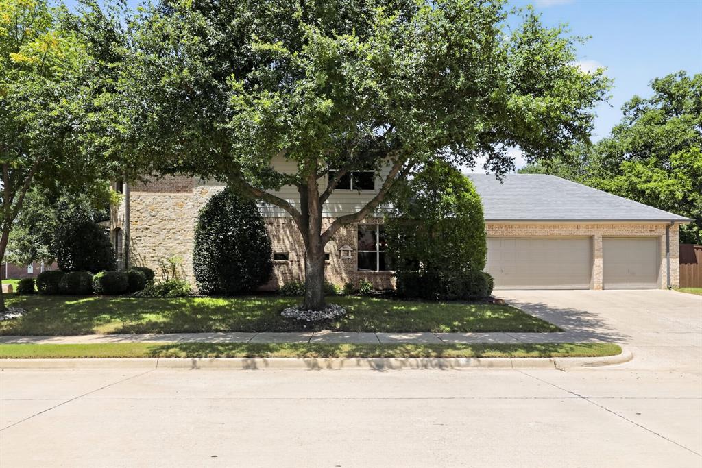 323 Bramble Woods