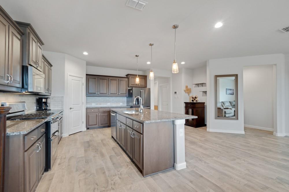 TRAILS OF ELIZABETH CREEK - Residential