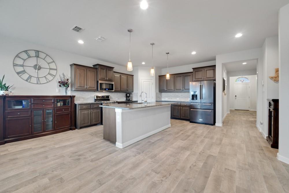 TRAILS OF ELIZABETH CREEK - Residential