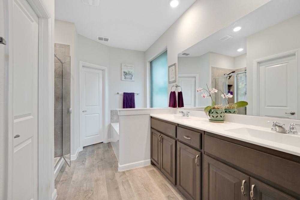 TRAILS OF ELIZABETH CREEK - Residential