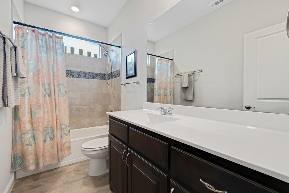 TRAILS OF ELIZABETH CREEK - Residential