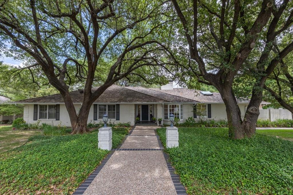 2209 Canterbury Drive