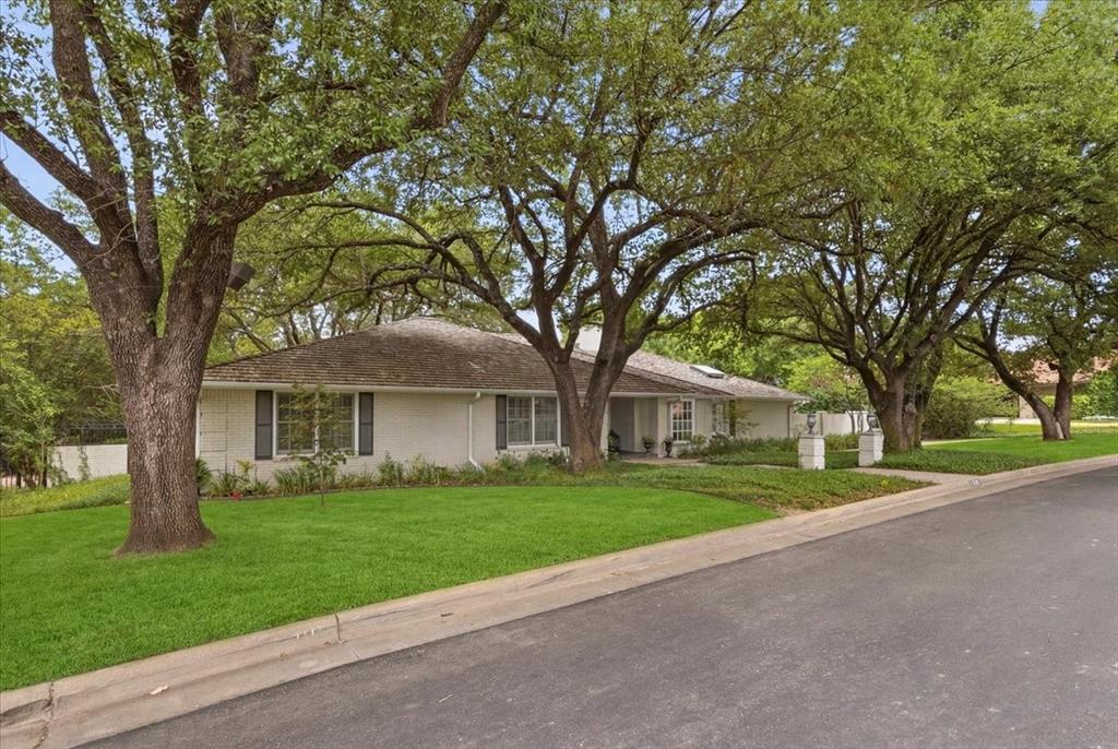 2209 Canterbury Drive