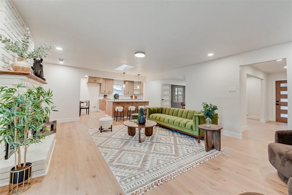 White Rock North 11 Instl - Residential