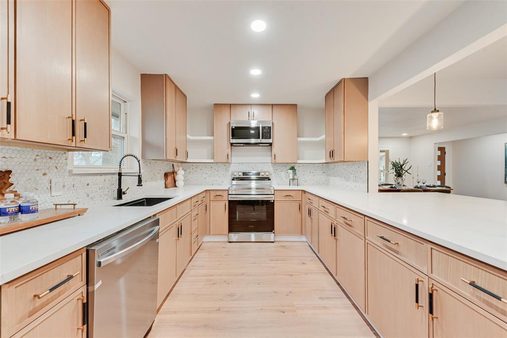 White Rock North 11 Instl - Residential