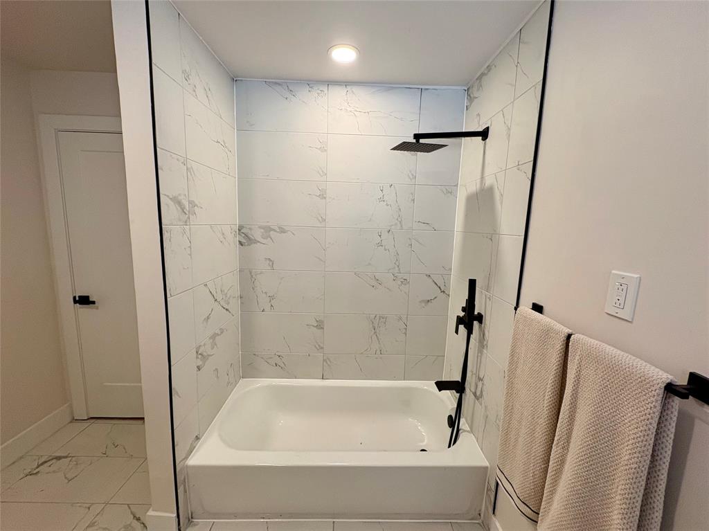 White Rock North 11 Instl - Residential