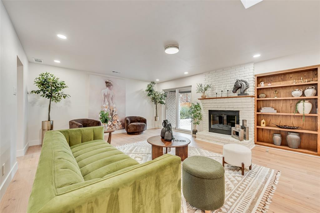 White Rock North 11 Instl - Residential