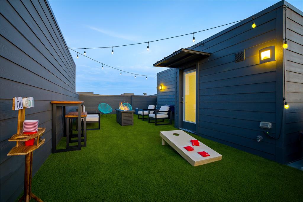 Flora Street Twnhms 02 - Residential