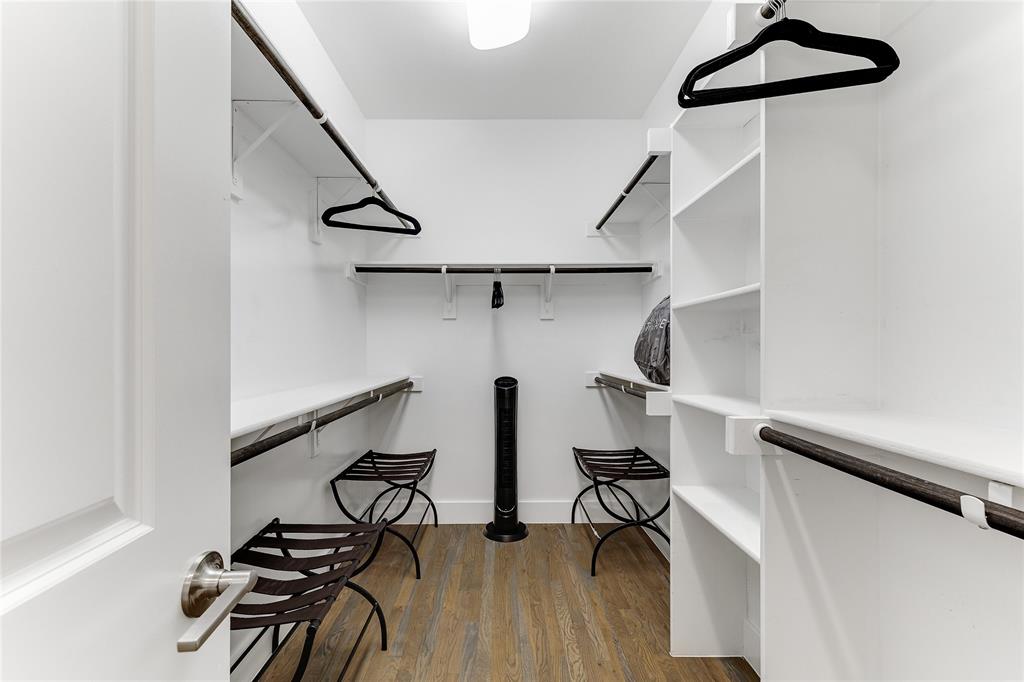 Flora Street Twnhms 02 - Residential