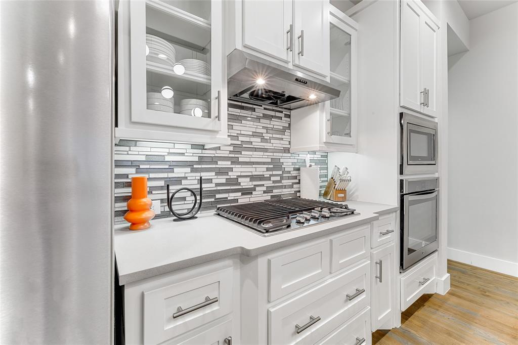 Flora Street Twnhms 02 - Residential