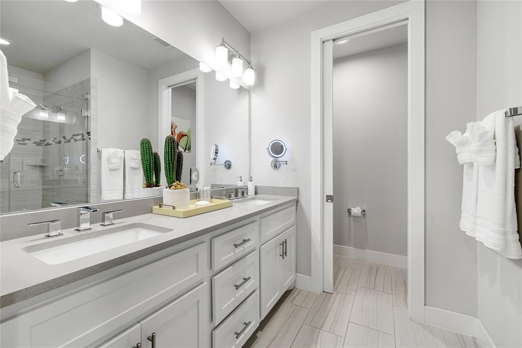 Flora Street Twnhms 02 - Residential