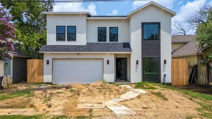 1727 Toronto St – Investment Home
