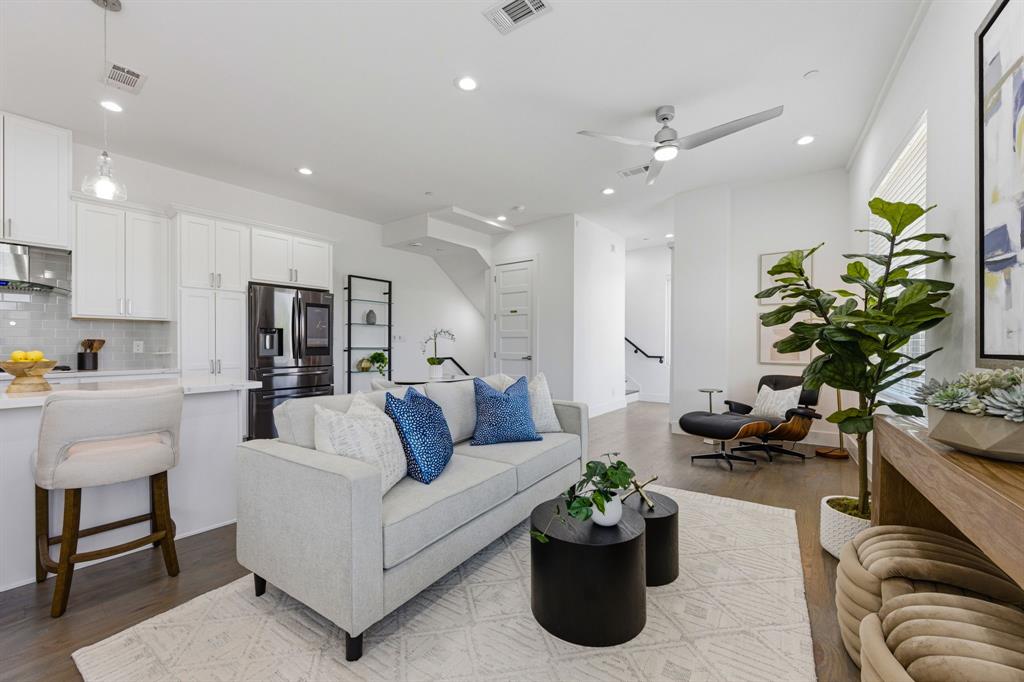 2450 N Garrett Avenue 18