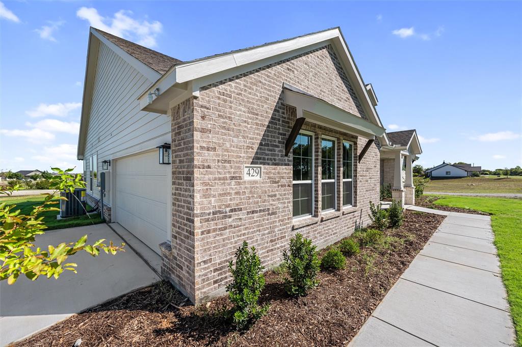 429 Pioneer Road