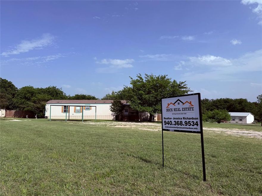 Welcome to your own slice of Texas paradise near Lake Granbury! This beautiful 3-bedroom, 2-bath home is nestled inside a gated community and sits on a spacious 1.268-acre lot, offering the perfect blend of privacy, comfort, and outdoor living.
Step inside to a warm and inviting layout designed for both everyday living and entertaining. The real showstopper, though, is the backyard!  This area features a large patio, fire pit, large grass area and plenty of shade which makes it feel like your own private getaway. Enjoy peaceful mornings or lively evenings on the covered porch and gather around the fire pit under the stars with family and friends.
With plenty of room to roam, lots of mature trees for shade and serenity, and close proximity to the lake, this property offers the lifestyle you’ve been looking for... quiet, scenic, and still convenient.  Buyer and Buyers Agent to verify all information.