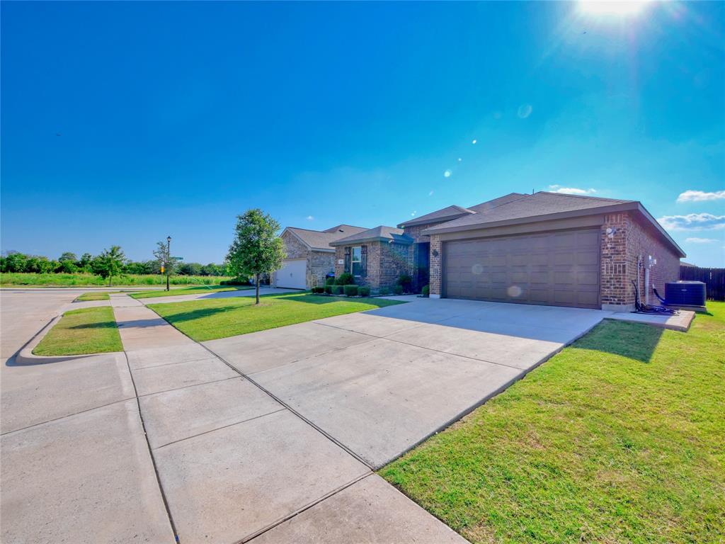 103 Gallant Fox Lane