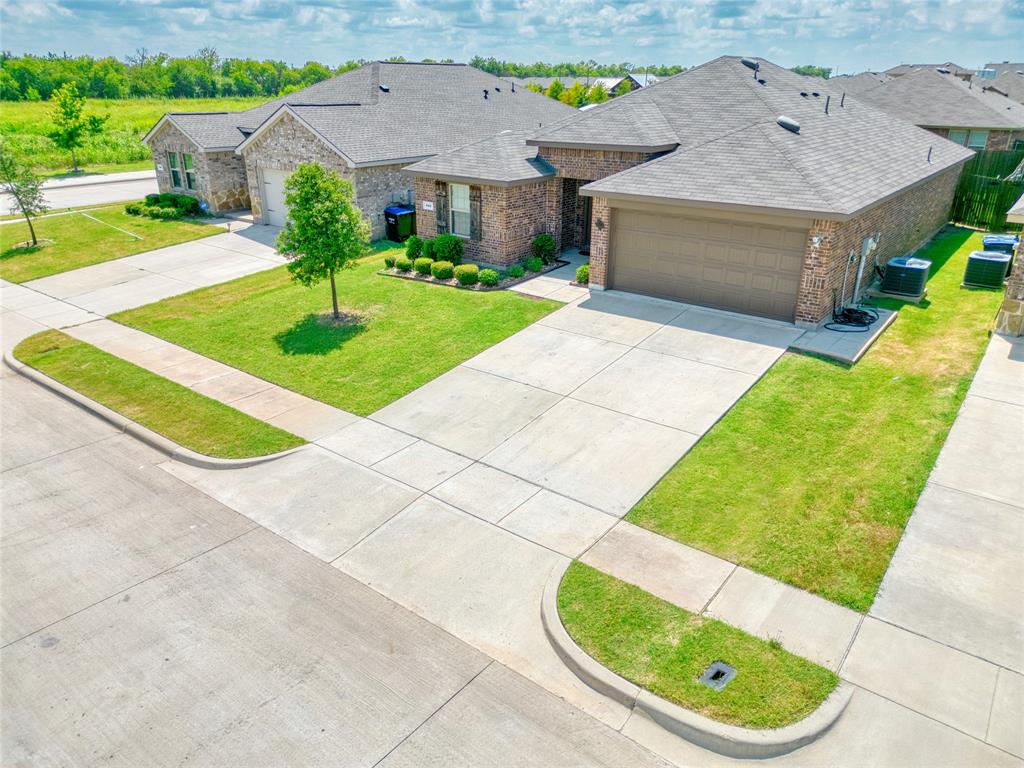 103 Gallant Fox Lane