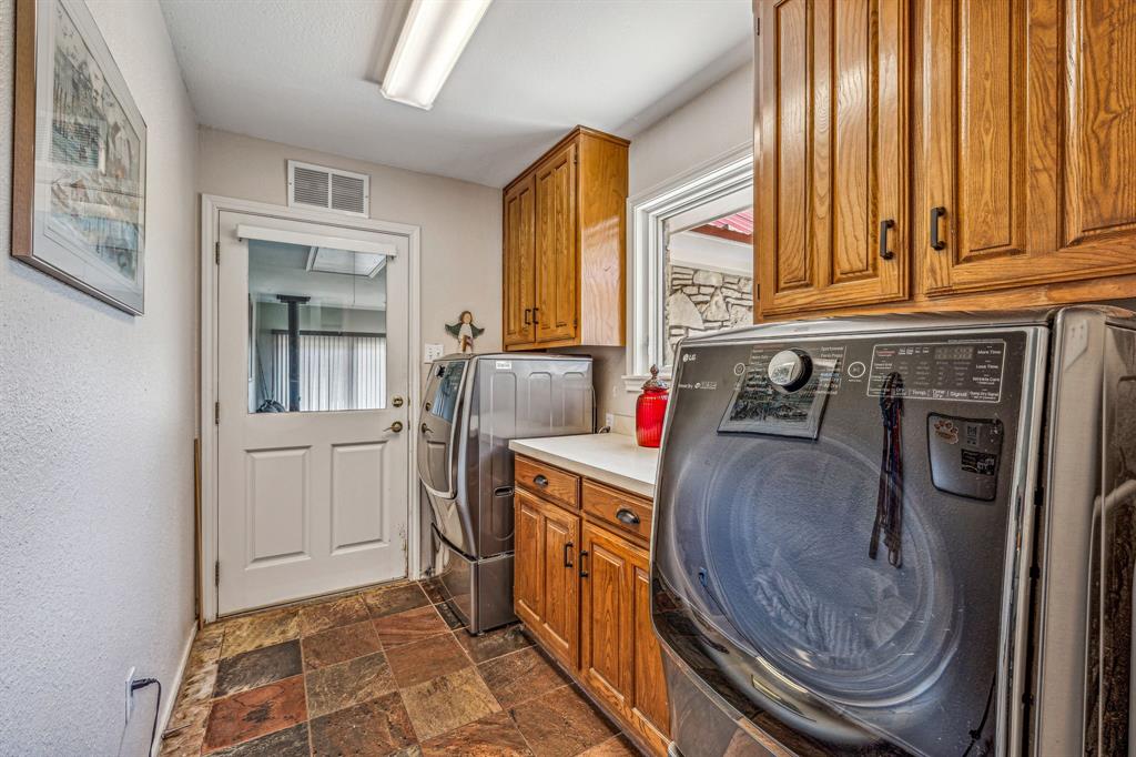 469 THOS B KING - Residential