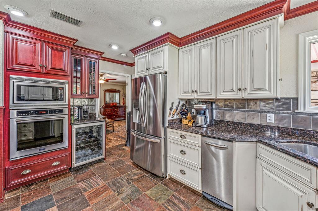 469 THOS B KING - Residential