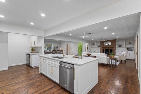 Tiny photo for 612 N Manus Drive, Dallas, TX 75224 (MLS # 21100822)