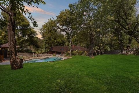 Tiny photo for 612 N Manus Drive, Dallas, TX 75224 (MLS # 21100822)