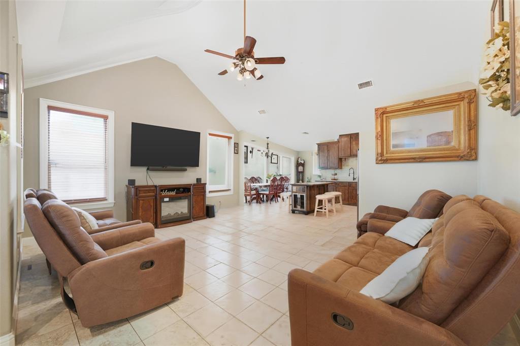 21424 S State Highway 78