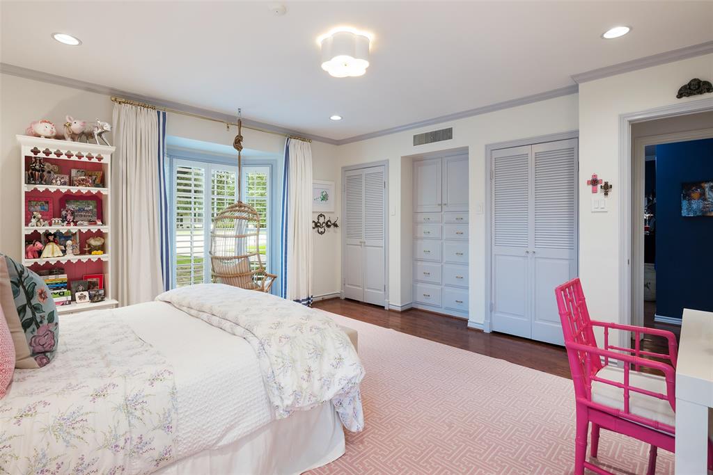 NORTHBROOK ESTATES - Residential